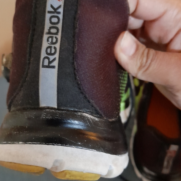 Reebok pump for outdoor running jog - Picture 2 of 3